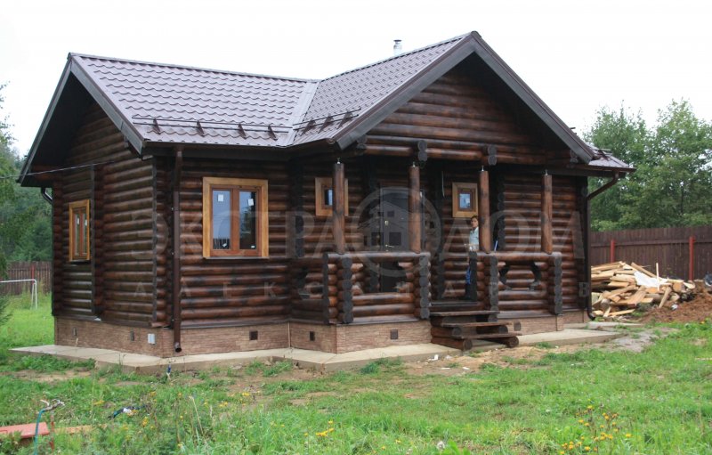 Внешняя отделка бани из бревна