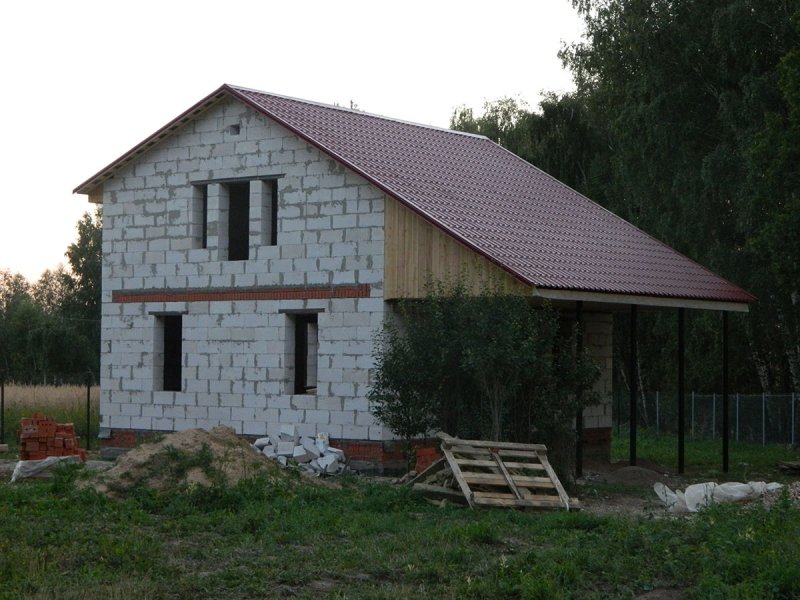 Дачный домик из пеноблоков