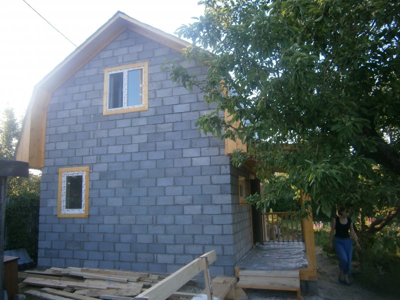 Баня из керамзитобетонных блоков с мансардой 6*5
