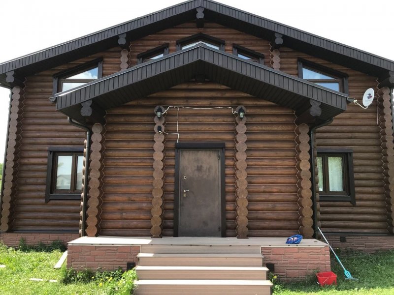 Бревенчатый дом палисандр
