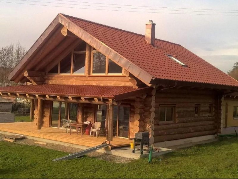 Бревенчатые дома с мансардой