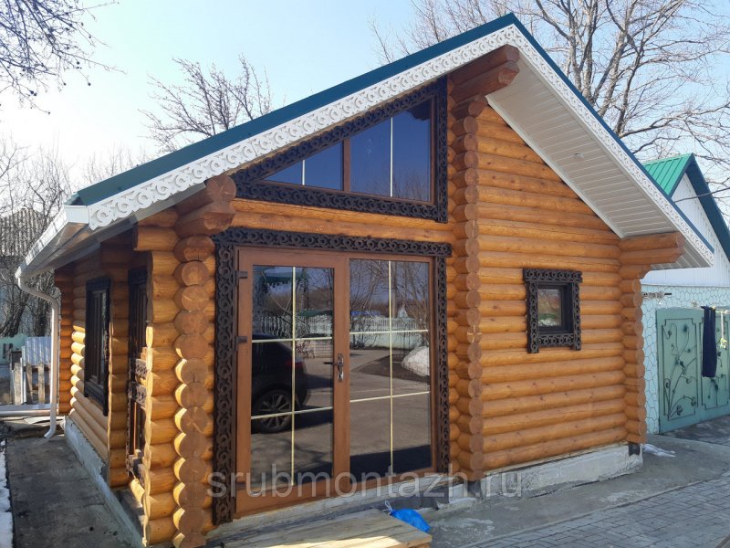 Баня из сруба с панорамными окнами