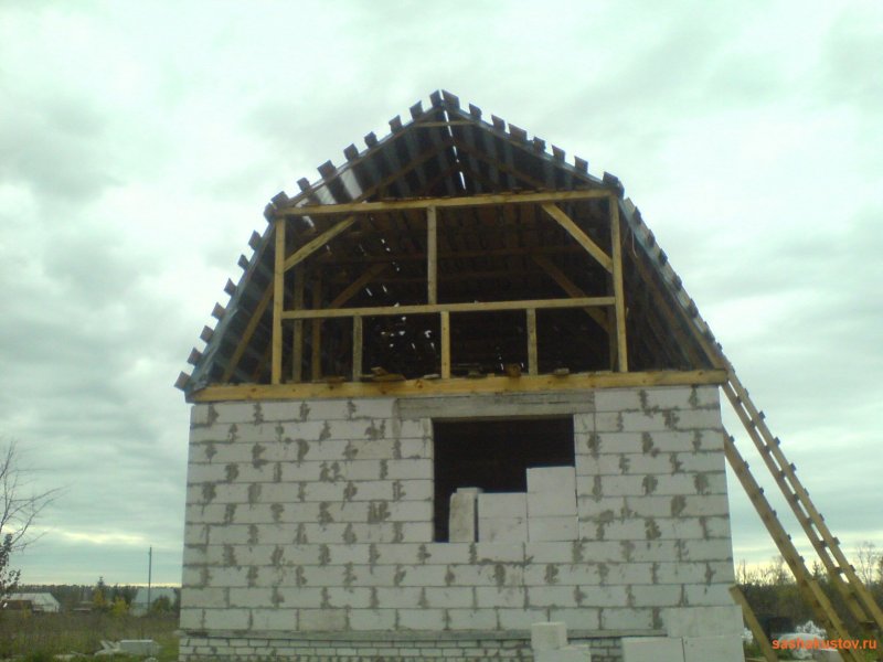 Дом из газосиликатных блоков с мансардой