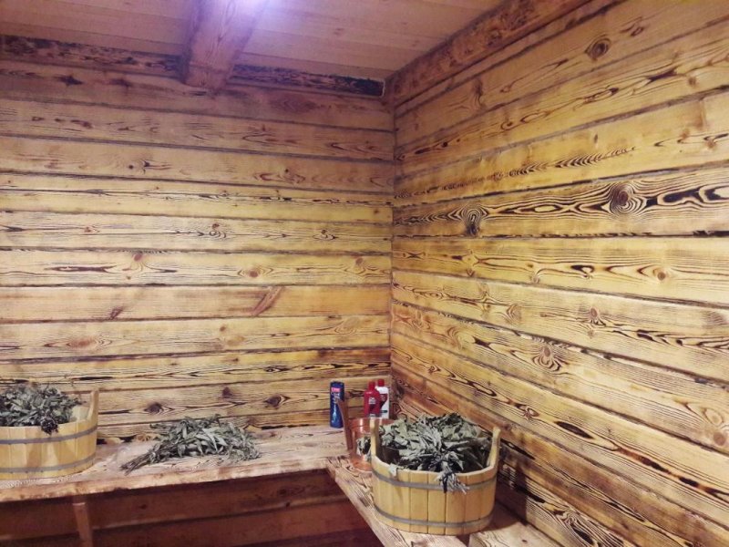 Обшивка бани изнутри досками