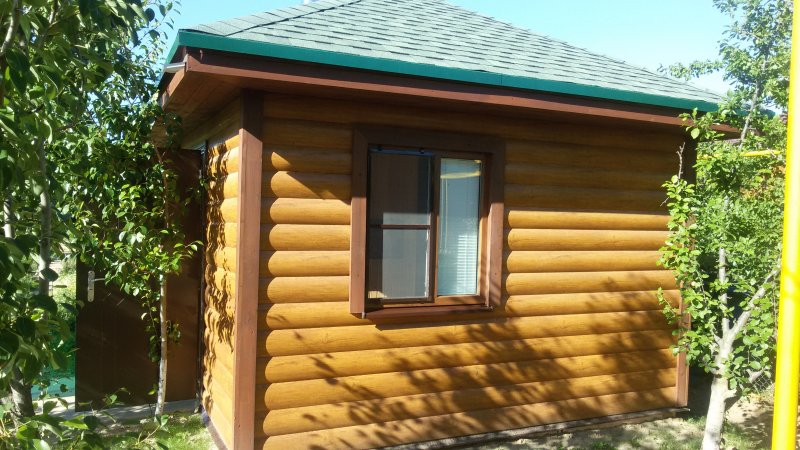 Сайдинг для бани под бревно