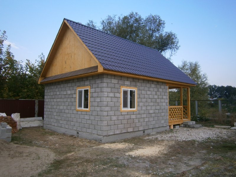 Баня с мансардой из керамзитобетонных блоков 6х8