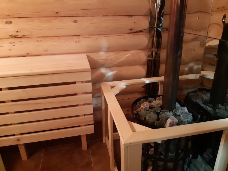 Отделка бани из бревна