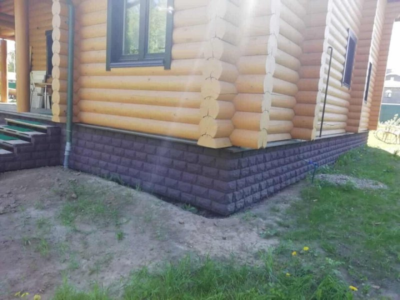 Облицовка цоколя бани