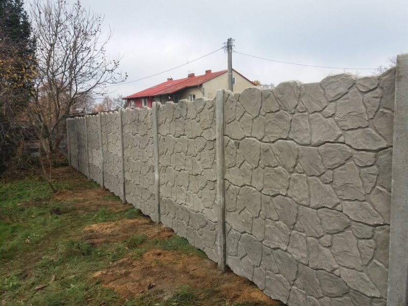 Бетонный забор для дачи