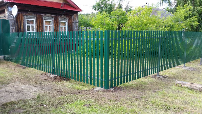 Забор для палисадника из профнастила