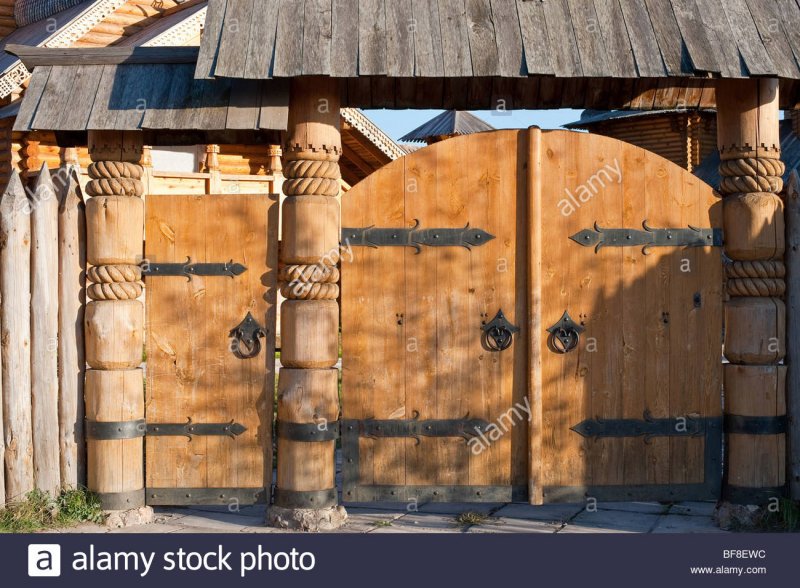 Необычные деревянные калитки