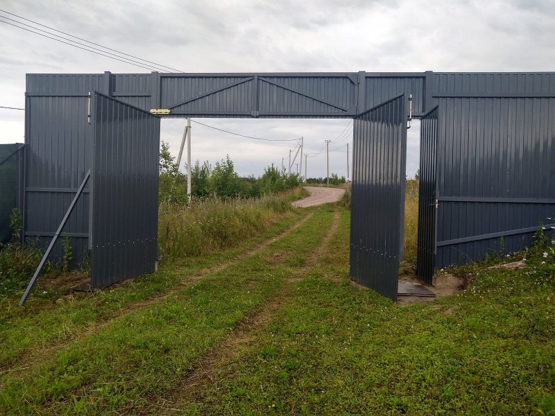 Боковые ворота на участок