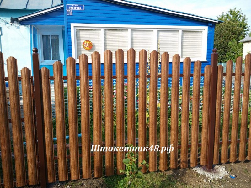 Металлический штакетник для палисадника