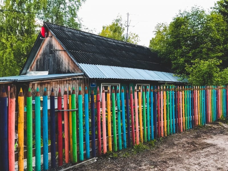 Забор карандаши для детской площадки