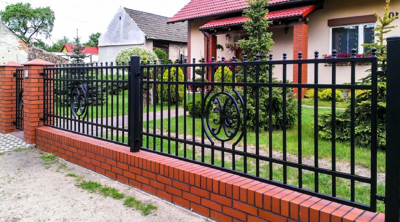 Кованые ограждения для палисадника