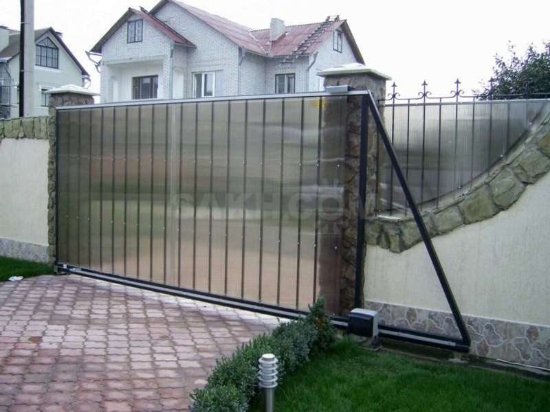 Откатные ворота из поликарбоната