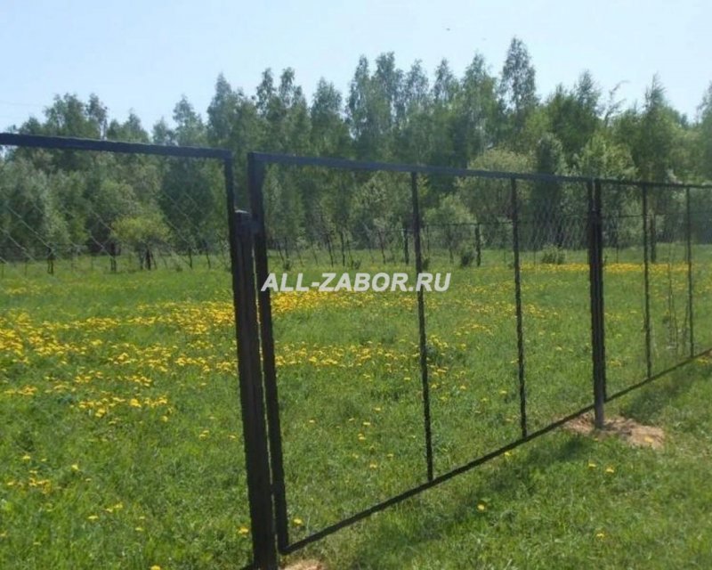 Забор рабица в рамке