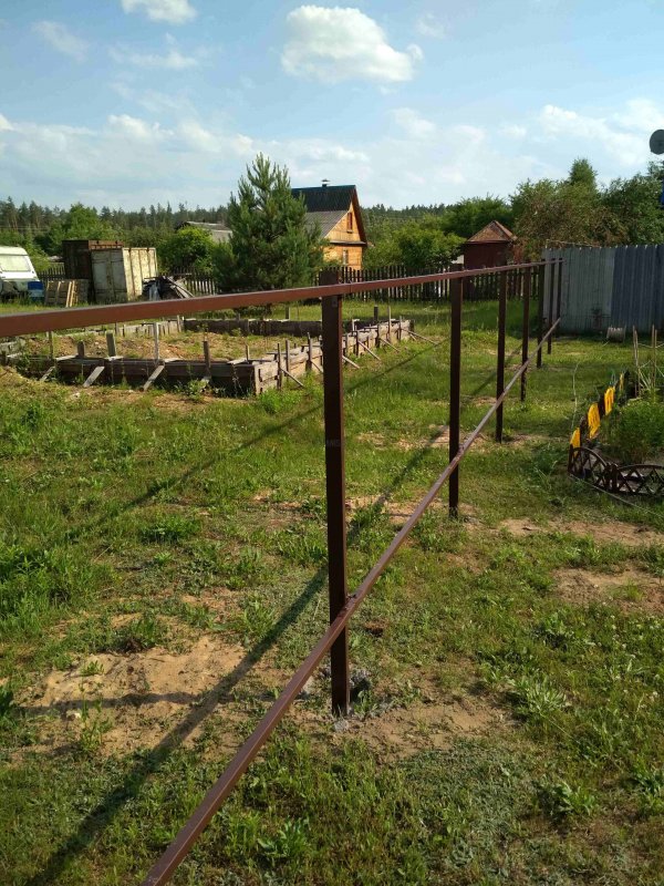 Каркас изгороди забора
