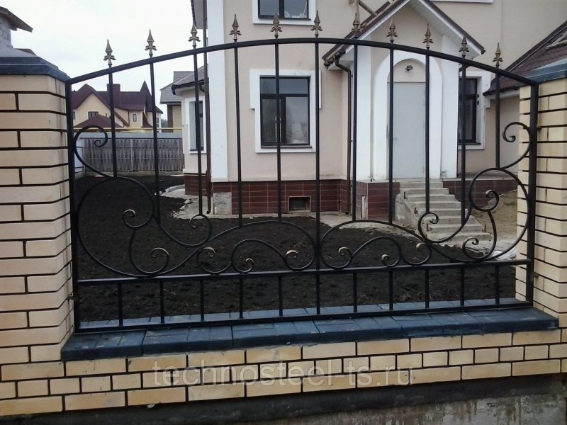 Красивые кованые заборы