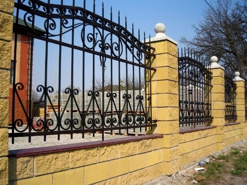 Штампованный забор