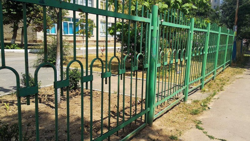 Забор для школы