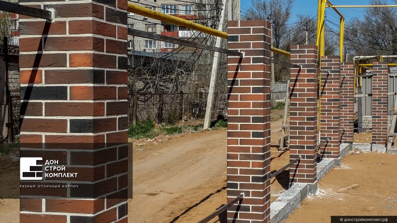 Столбы из облицовочного кирпича