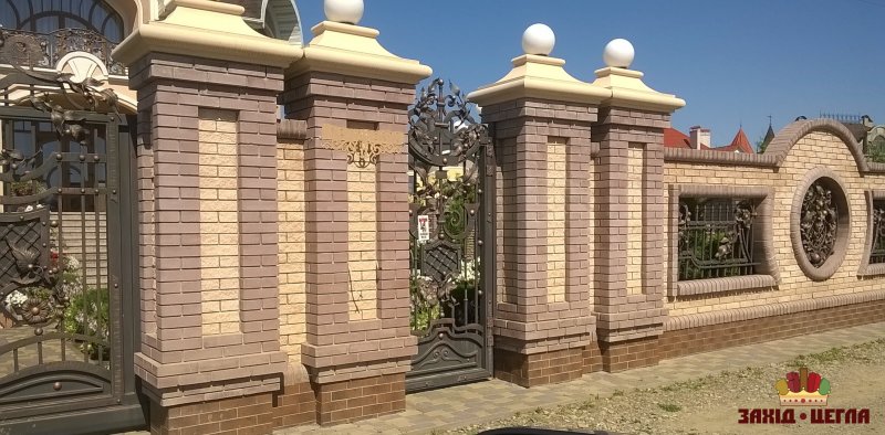 Столбы из кирпича для забора