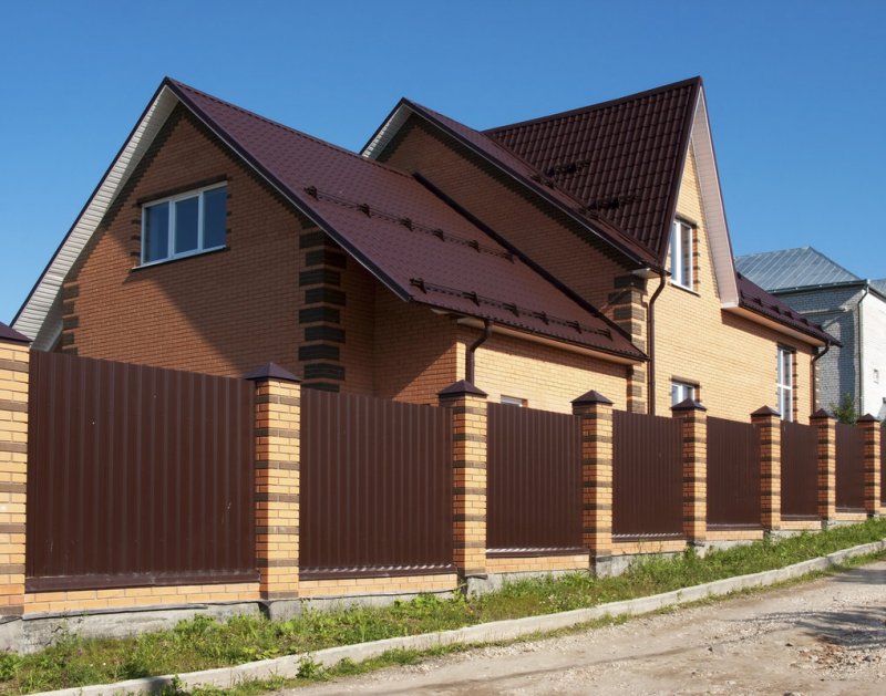 Двускатная крыша из ондулина