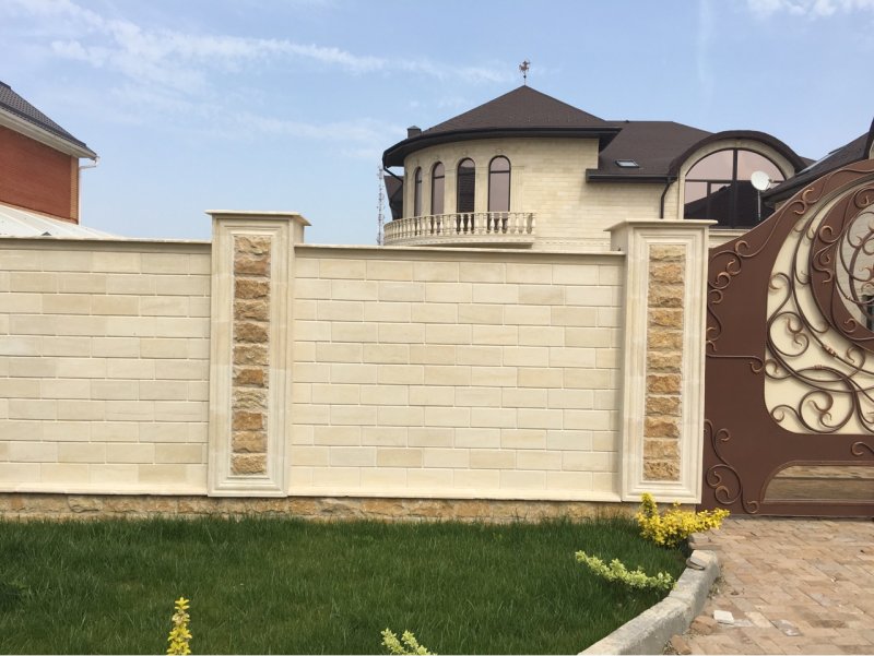 Красивые заборы с дагестанского камня