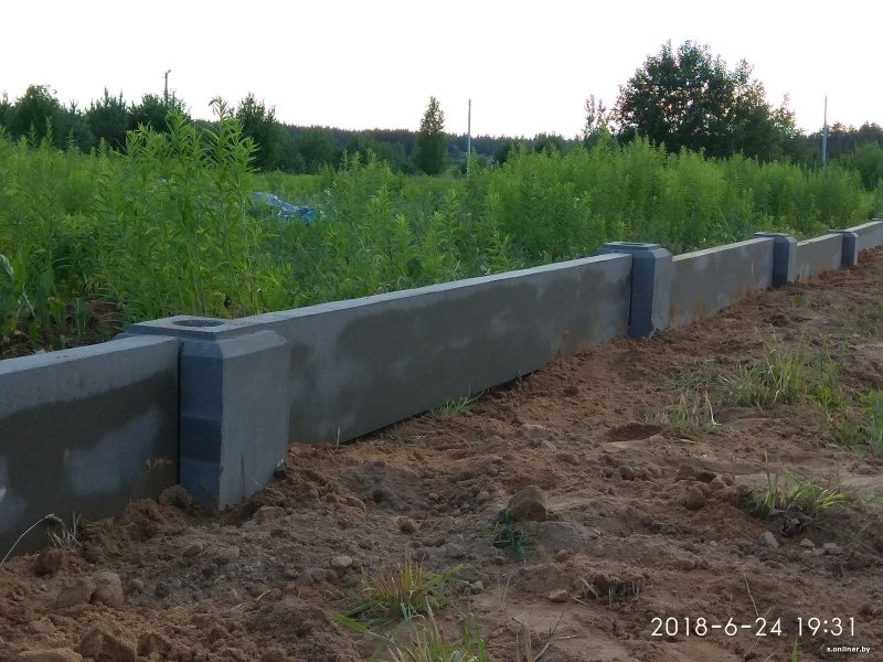 Сборный ленточный фундамент для забора
