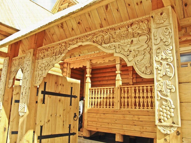 Городецкая домовая резьба