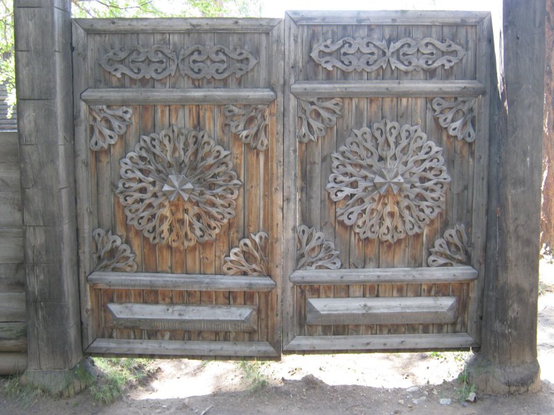 Резные ворота Бухары