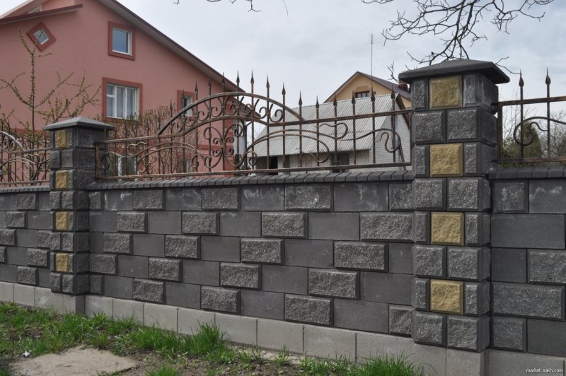 Забор из пескобетонный блок