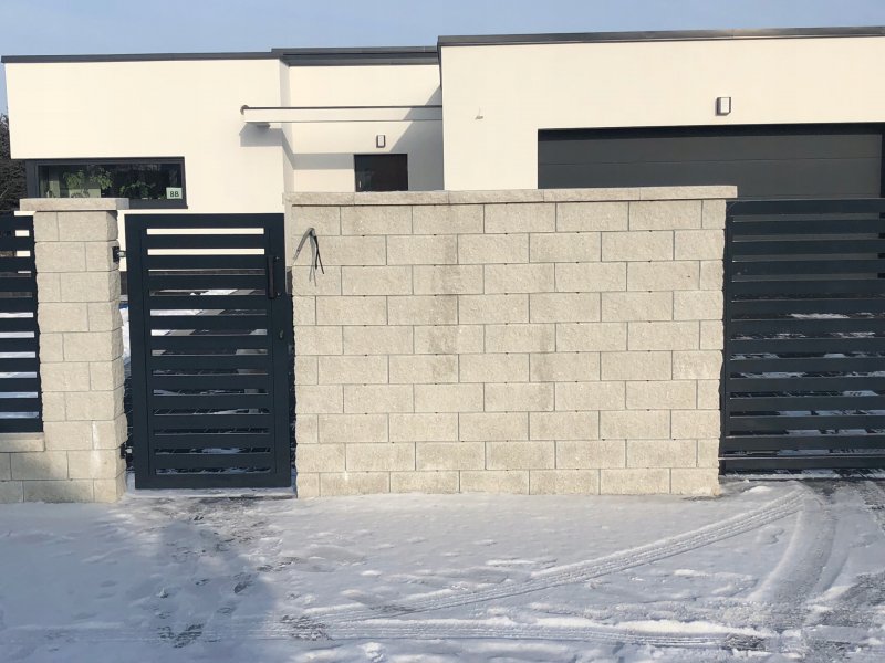 Забор из газосиликатных блоков