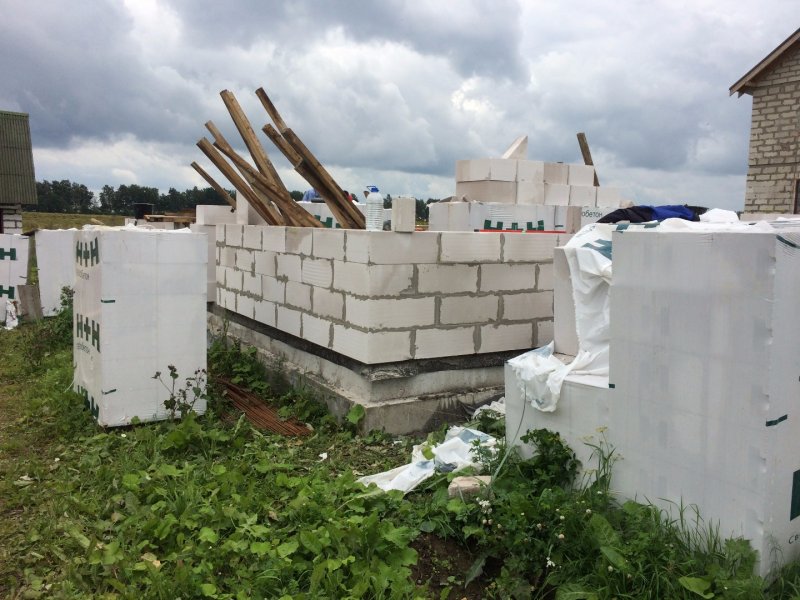 Коробка из газоблоков