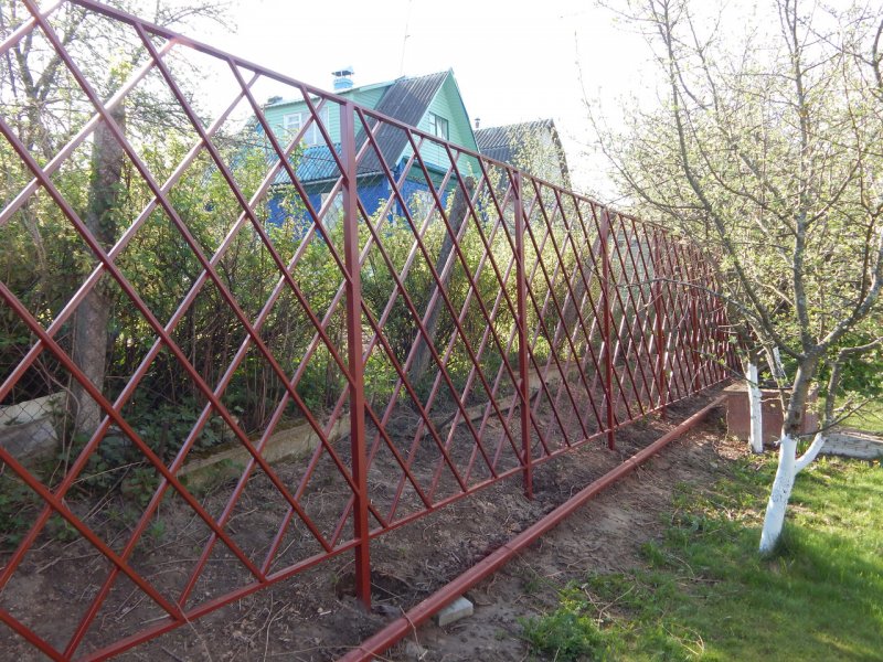 Ограда из арматуры