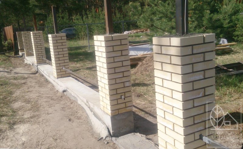 Колонна из кирпича 380х380