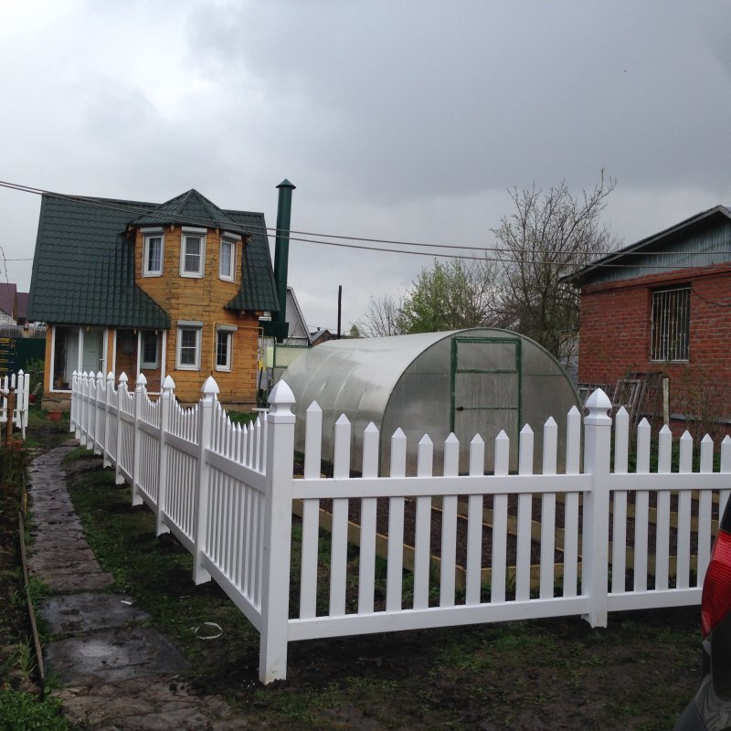 Палисадник из пластиковых труб