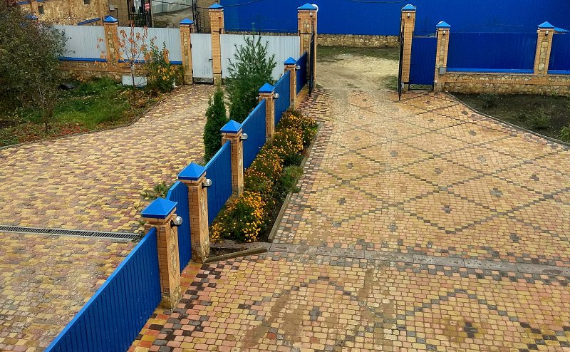 Тротуарная плитка на забор
