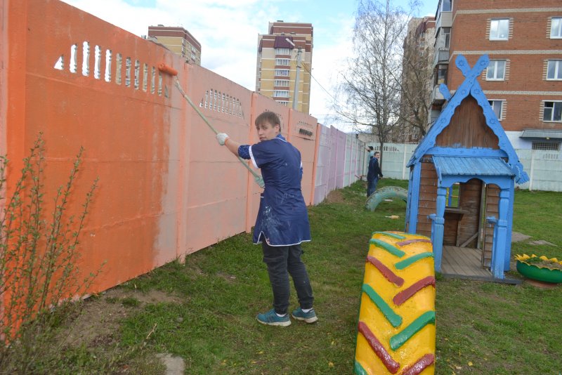 МГЕР покраска забора