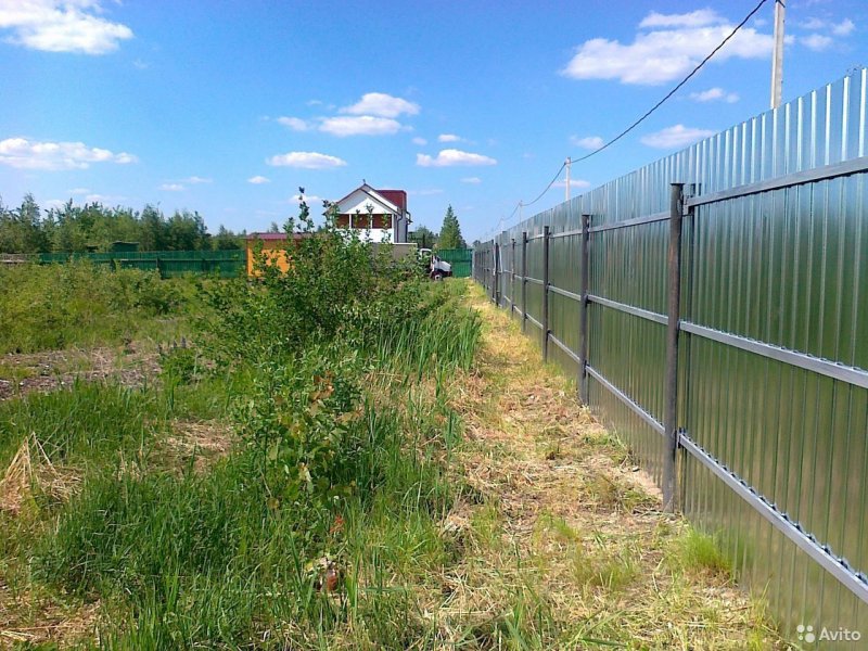 Забор из оцинкованного профнастила