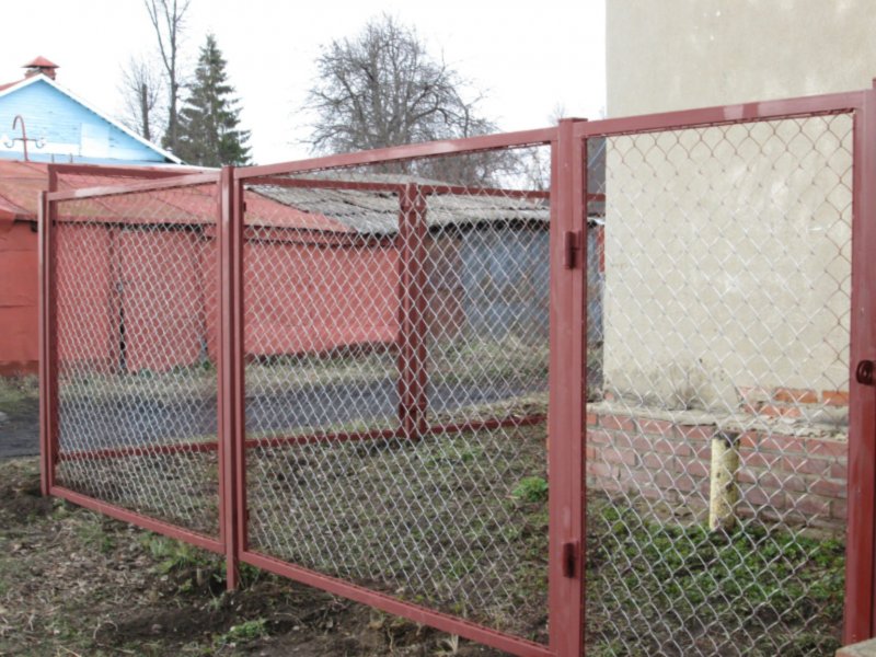 Забор из сварной сетки и профтрубы