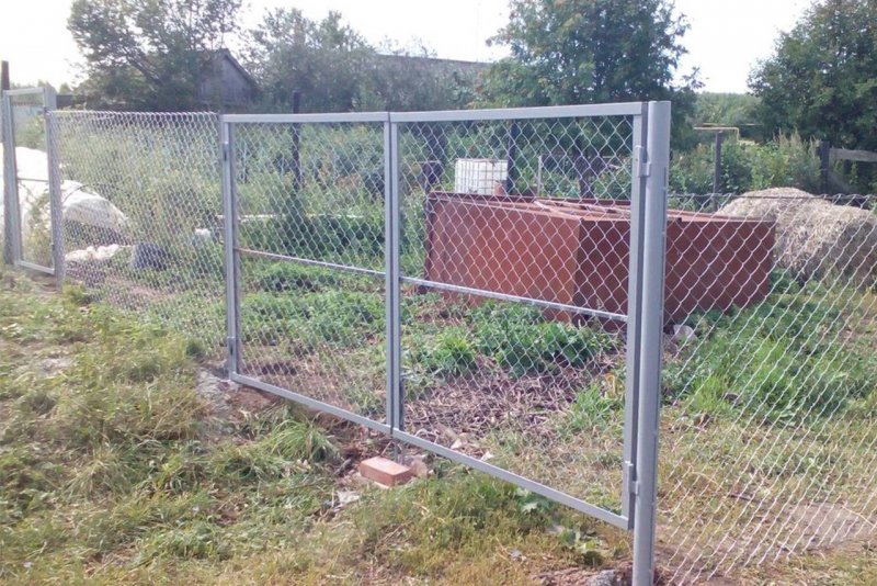 Ворота из сетки рабицы