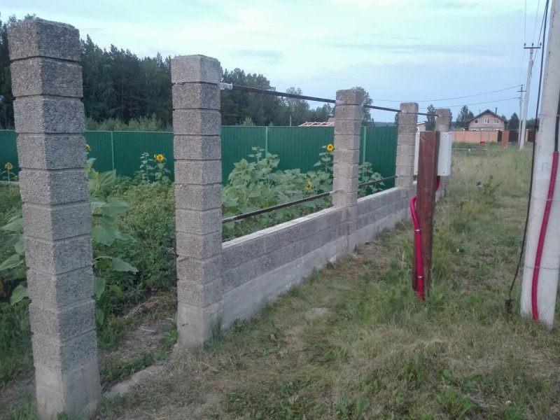 Столбики из блоков для забора
