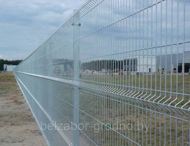 Панель 1,74х3,1м 3,3мм gl временное ограждение цинк яч. 200х100