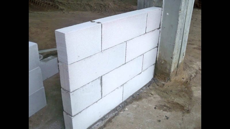 Столб из газобетонных блоков