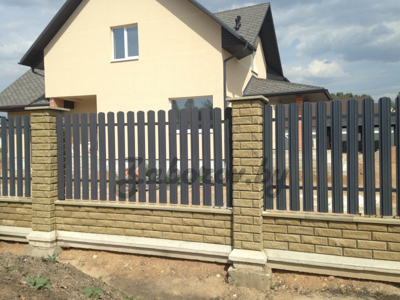 Откатные ворота евроштакетник ral8019