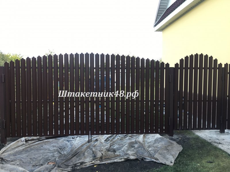 Калитка из евроштакетника полукруглая