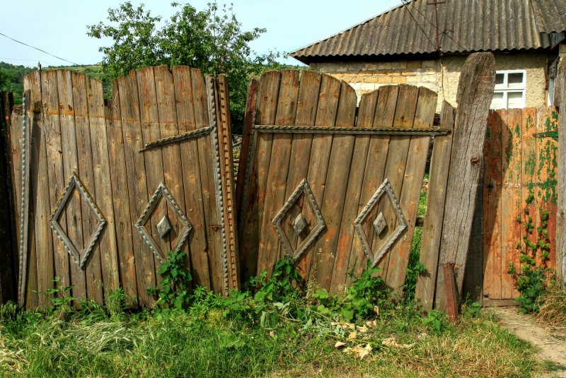 Старый забор