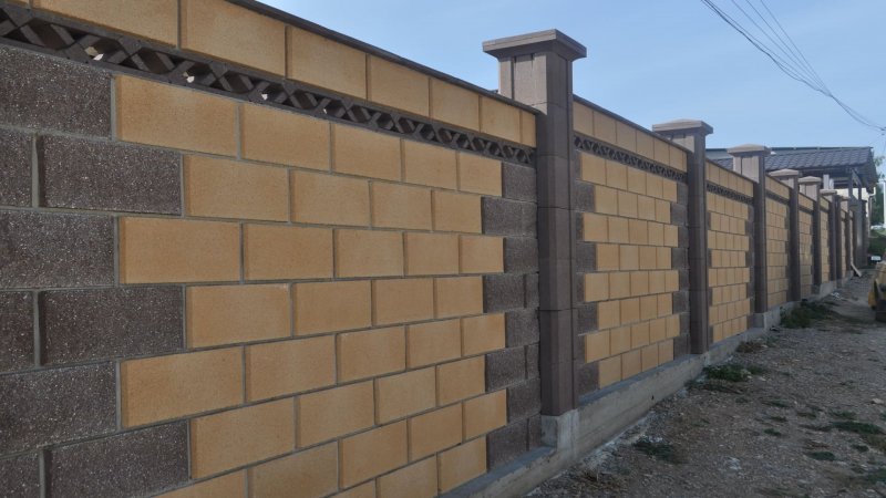 Столбики для забора из шлакоблока